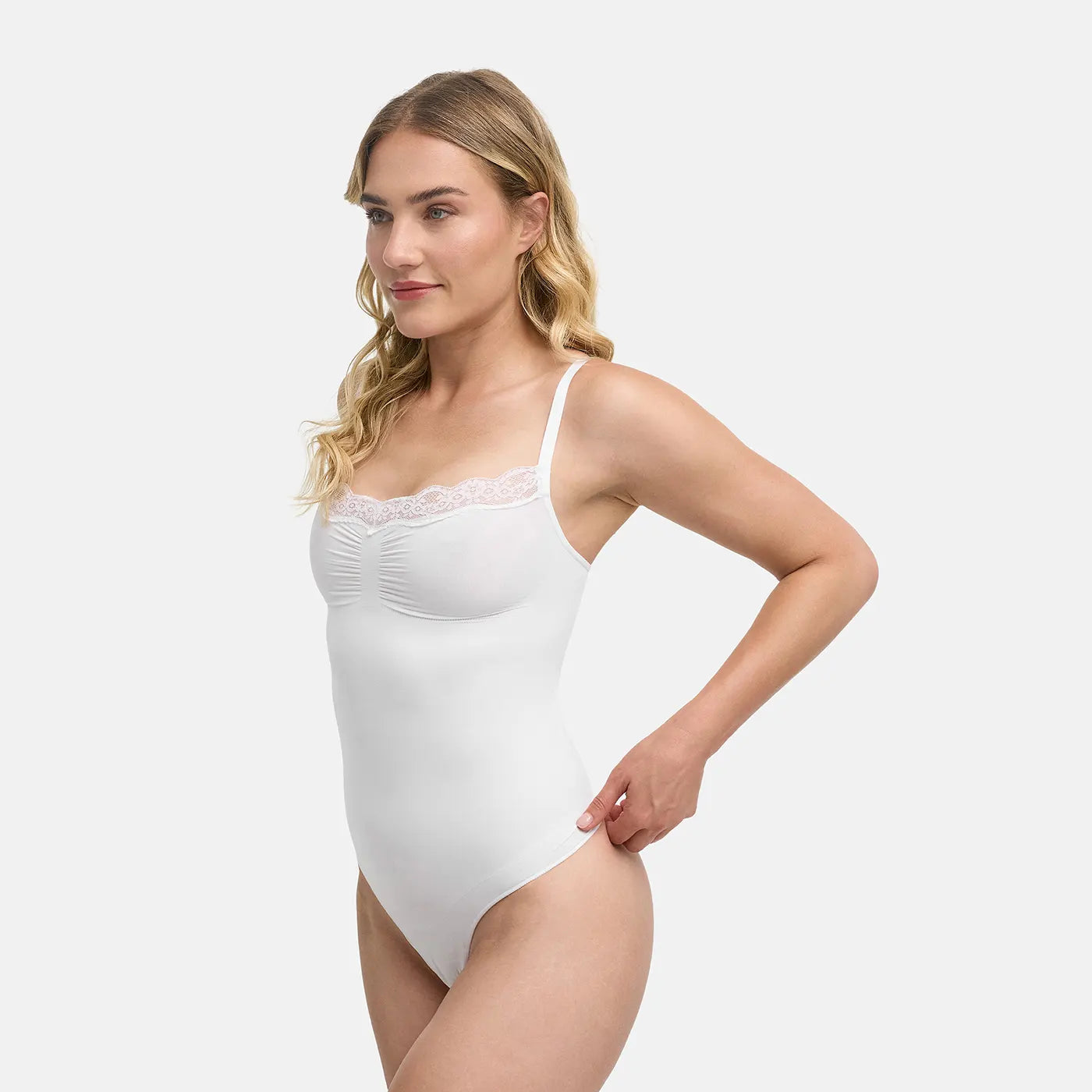 N° 704 - Body modelujące z koronką